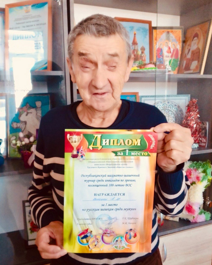 Получатель социальных услуг стал победителем Республиканского шахматно-шашечного турнира.